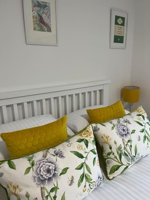 No5 At 53 - 2 Bed Apartment In Leek, Staffs Peak District Exterior foto