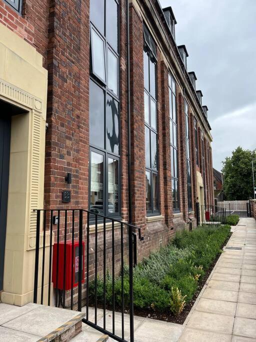 No5 At 53 - 2 Bed Apartment In Leek, Staffs Peak District Exterior foto